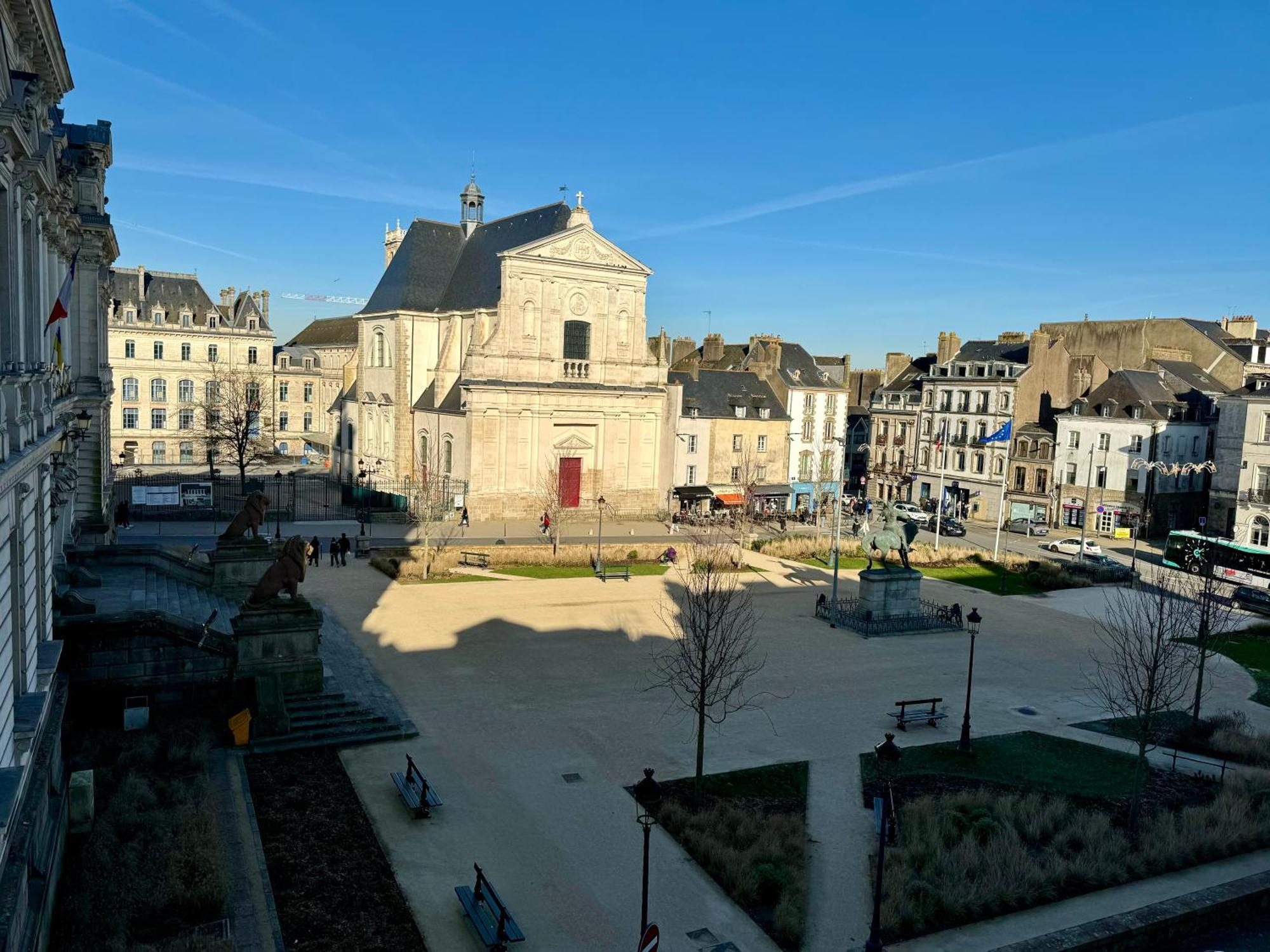 Vue Imprenable Sur La Mairie Apartment Ван Екстериор снимка