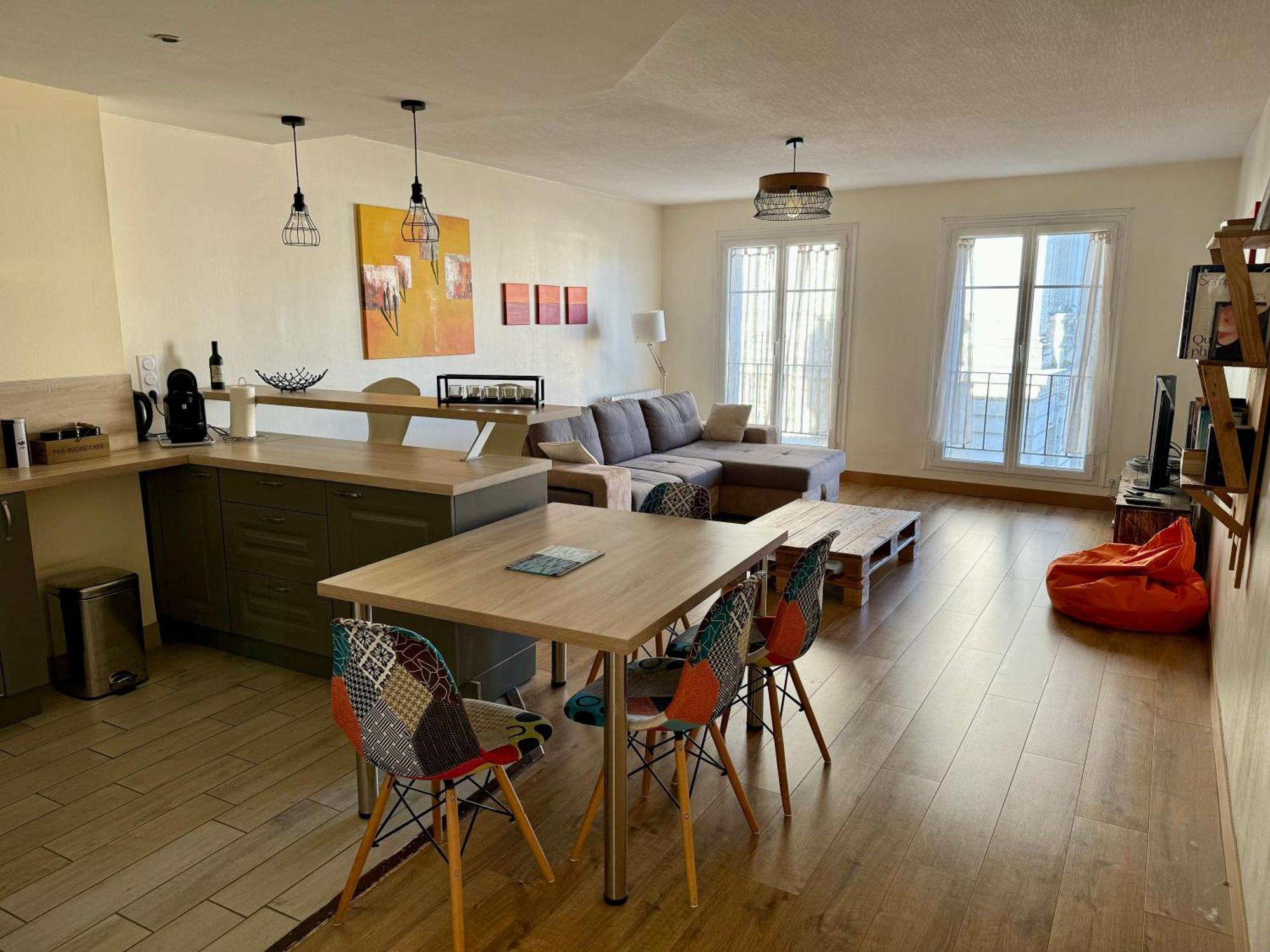 Vue Imprenable Sur La Mairie Apartment Ван Екстериор снимка